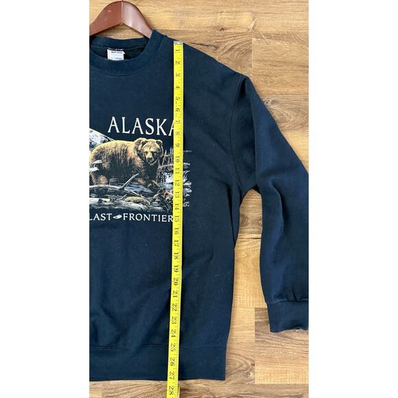 Vintage Alaska ‘The Last Frontier’ Sweatshirt Bear Scene Size Large GUC - Picture 5 of 7